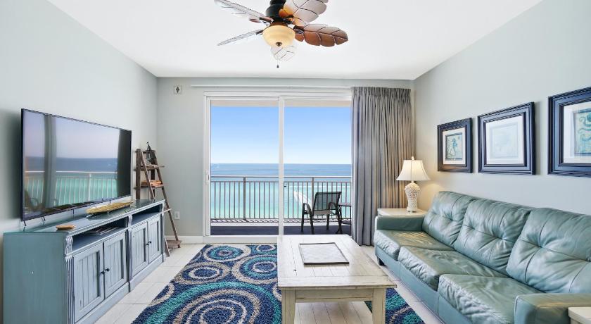 Image of Two-Bedroom Apartment with Sea View - 703W 0