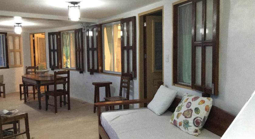 Wind Riders Inn and Cafe - image 39