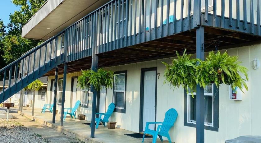 Rockwood Resort Motel — Hotel in Lake Ozark (MO)