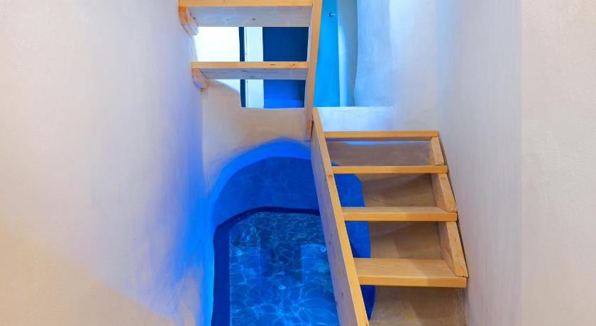 Secret Gem Suites photo