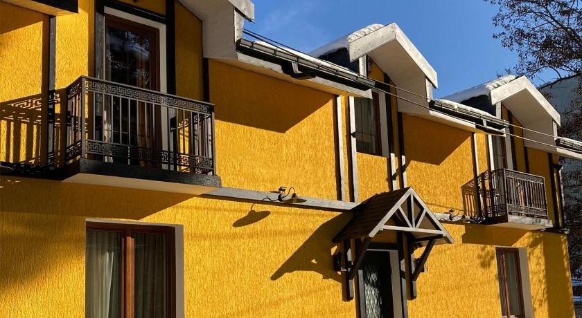 Borjomi Yellow Hotel