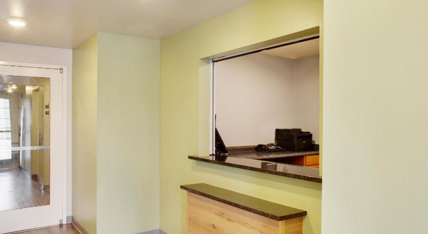 WoodSpring Suites Houston Westchase photo