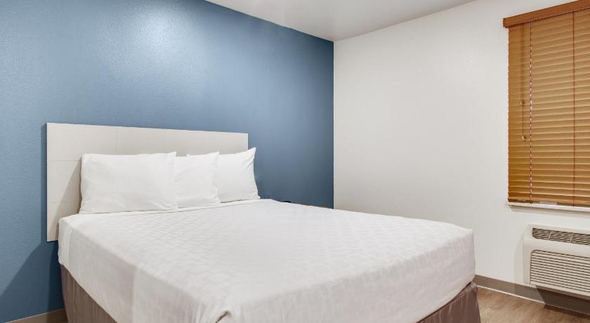 WoodSpring Suites Houston Westchase photo