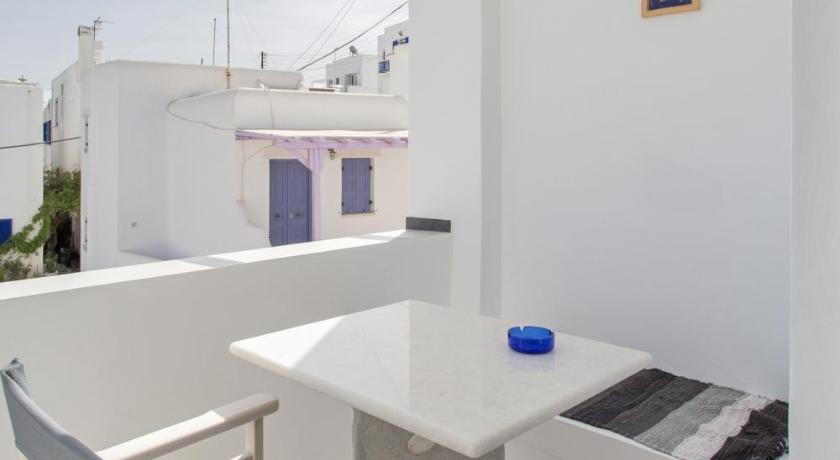 Irini Rooms photo
