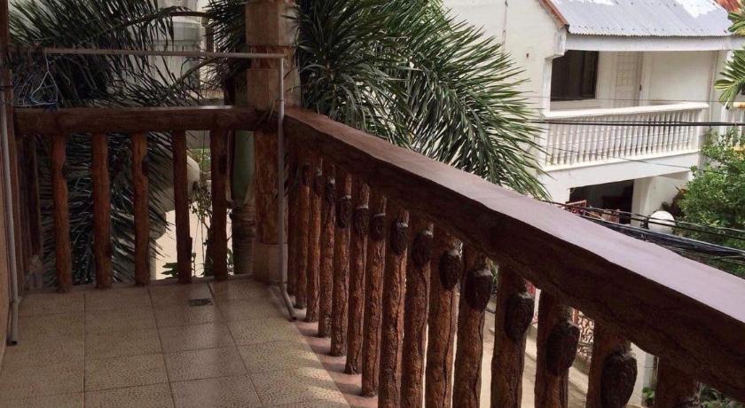 Double Diamond Inn Guest House – Boracay Island, MN