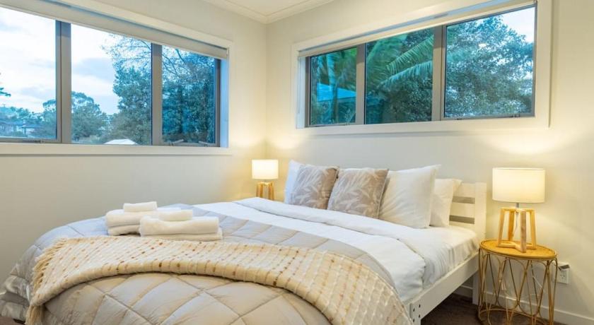 Manly Bay Wonderful 3BR Brand New Home Fibre photo