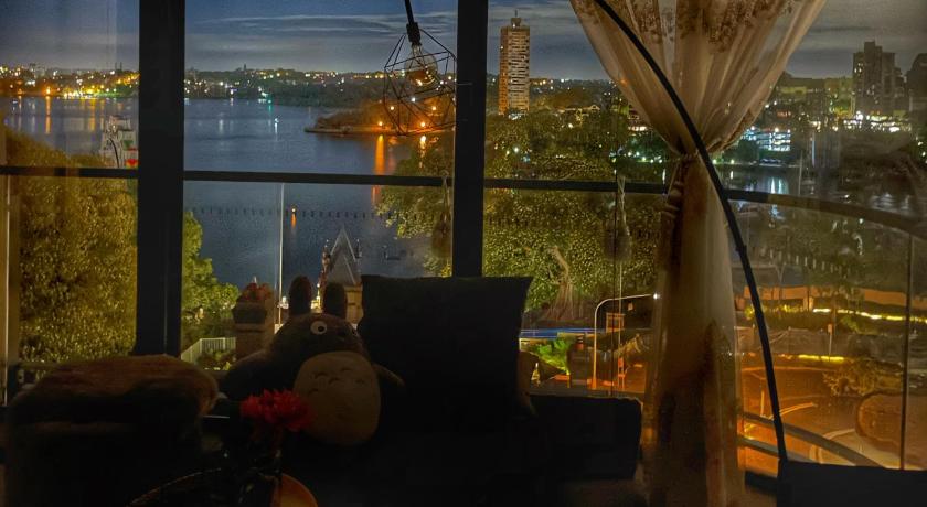 Luxurious 2 bed apartments Lavender Bay view - image 10