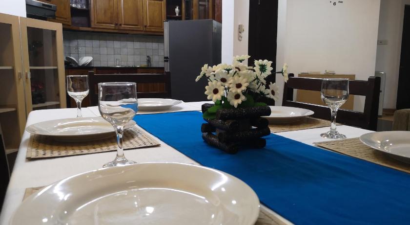 Grate Location - 2BR Apartment Pool+Gym+Luxuries - image 11