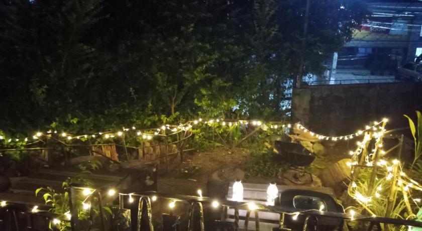 BDS Yin Yang Snack House and Transient Homes — Hotel in Baguio
