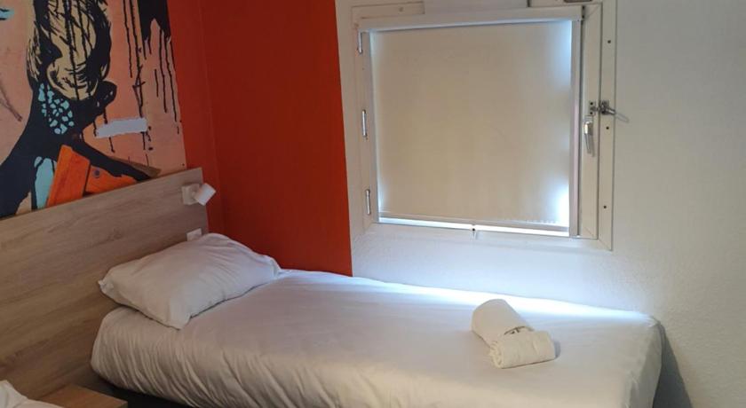 Kyriad Direct Orleans - Olivet - La Source photo