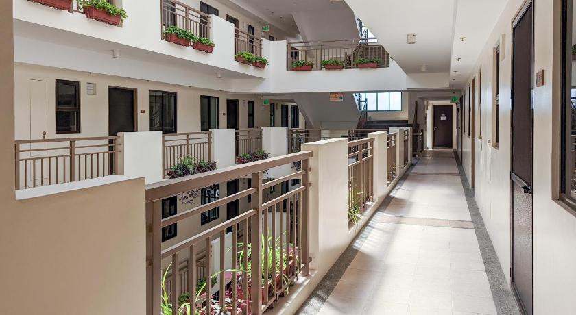 Experience Baguio Local Vibe with Free Parking Wifi Heating photo