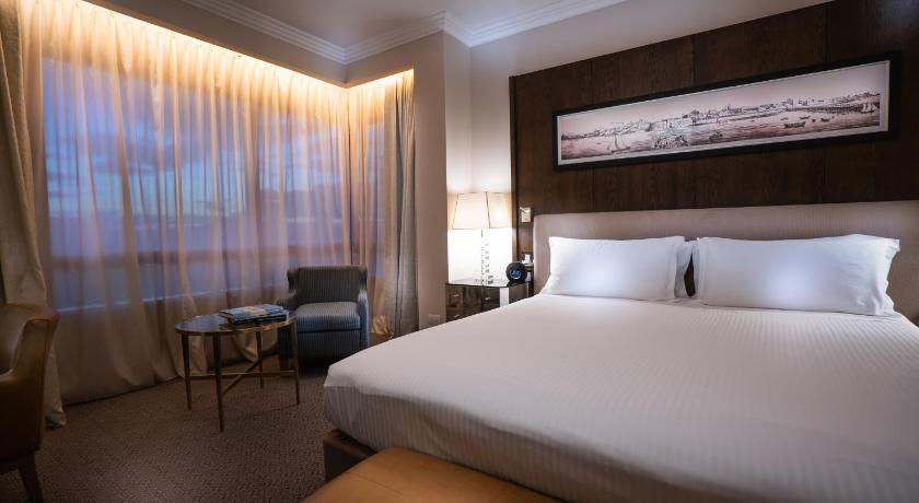 Image of Deluxe Room 12