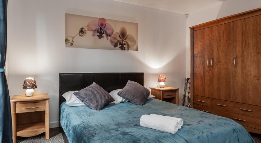 Image of Two-Bedroom Apartment 8