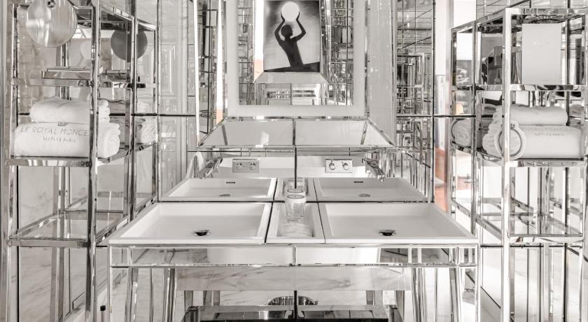 Image of Gallery Suite 15