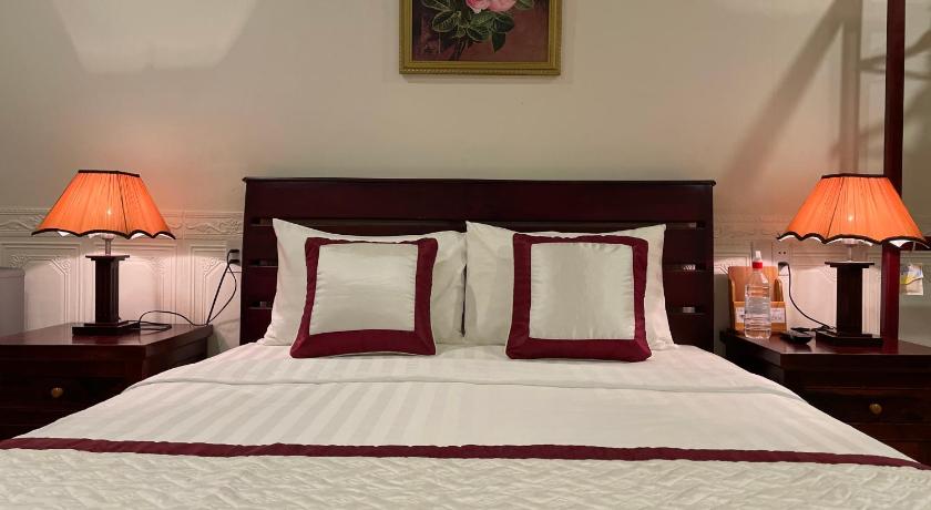 Image of Deluxe 7