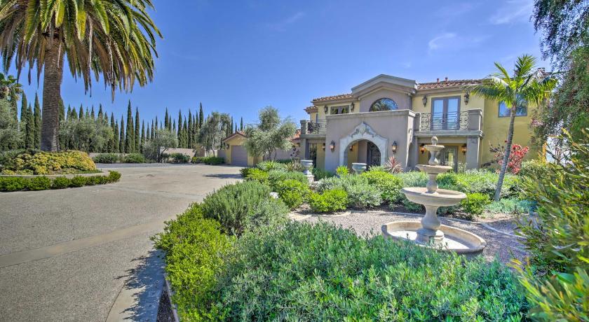 Vista Home with Private Pool and Expansive Views! — Hotel in Vista (CA)