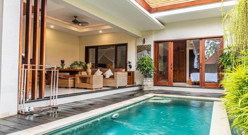Cozy 2-bed villa with pool 5 mins to finns beach photo