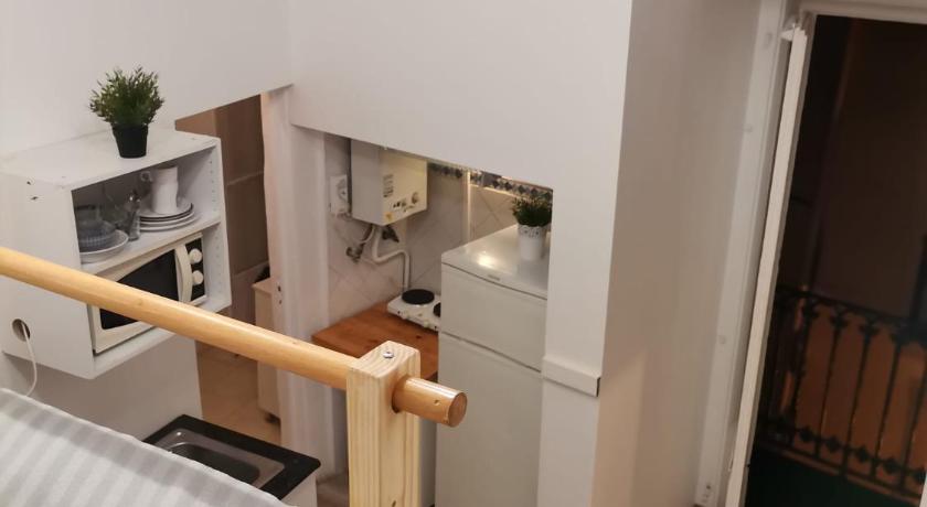 รูปของสตูดิโอที่มีระเบียง (Studio with Balcony) 0