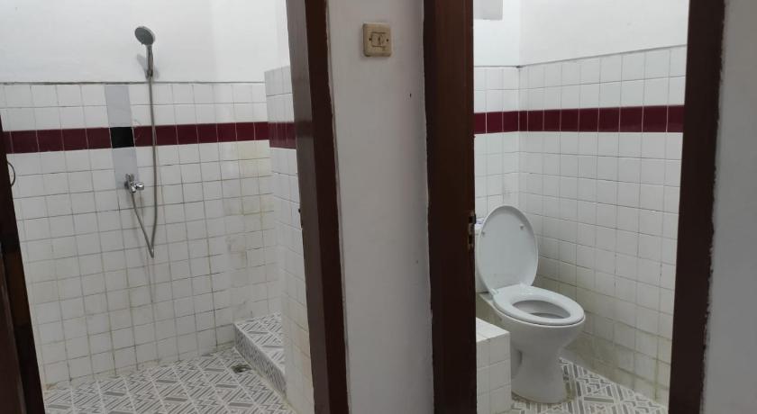 Kelana 2 Nice Homestay (5 Bed Rooms) Semarang photo