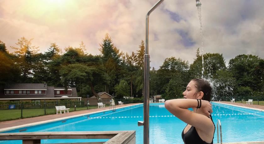 Luxe vakantie woning in het Lunterse bos photo