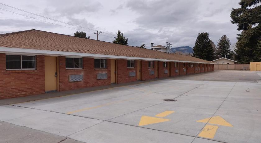 Skyline Motor Inn photo