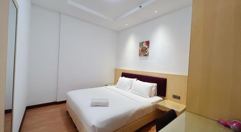 Image of Three-Bedroom Apartment 10