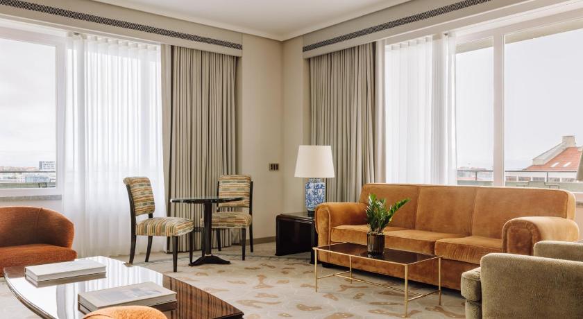 รูปของแกรนด์ สวีท เตียงคิงไซส์ (Grand Suite with King Bed) 9