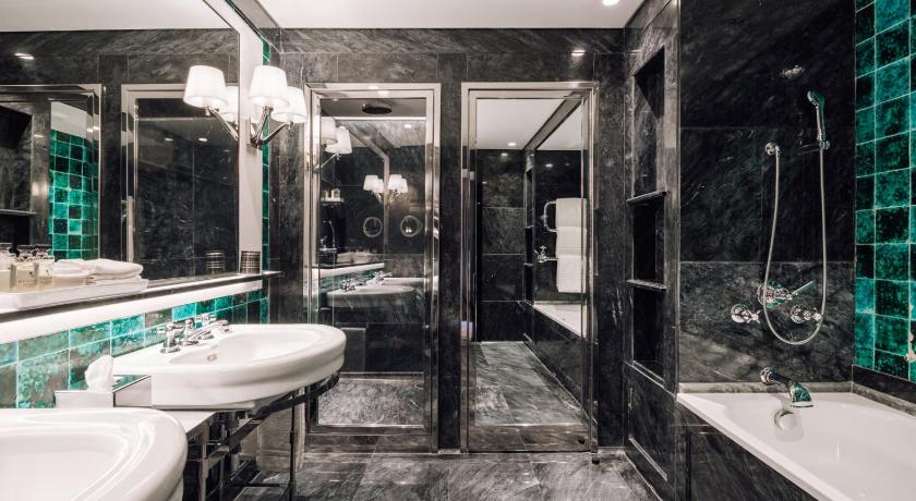 รูปของDeluxe One Bedroom Suite king 2