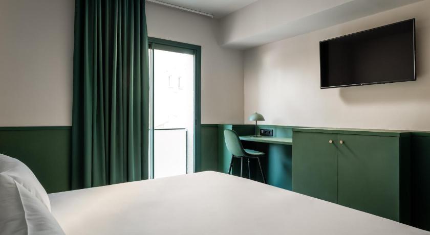 Image of Superior Queen Room 5