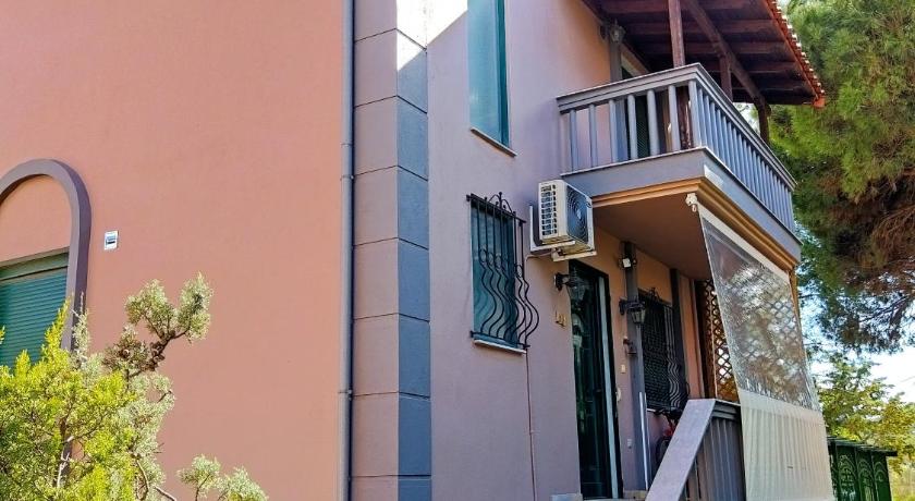 Alexandros Family House photo