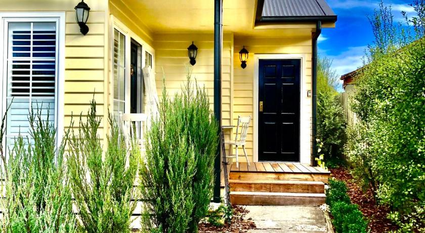 Beach Escape Studio Walk To The Beach — Hotel in Mornington Peninsula
