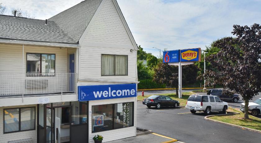 Motel 6-Southington, CT - Hartford