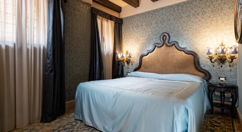 Image of Superior Room 14