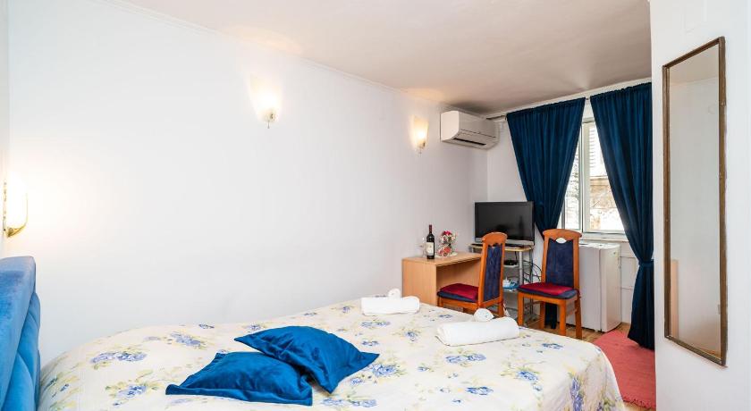 Rooms Fausta Old Town photo