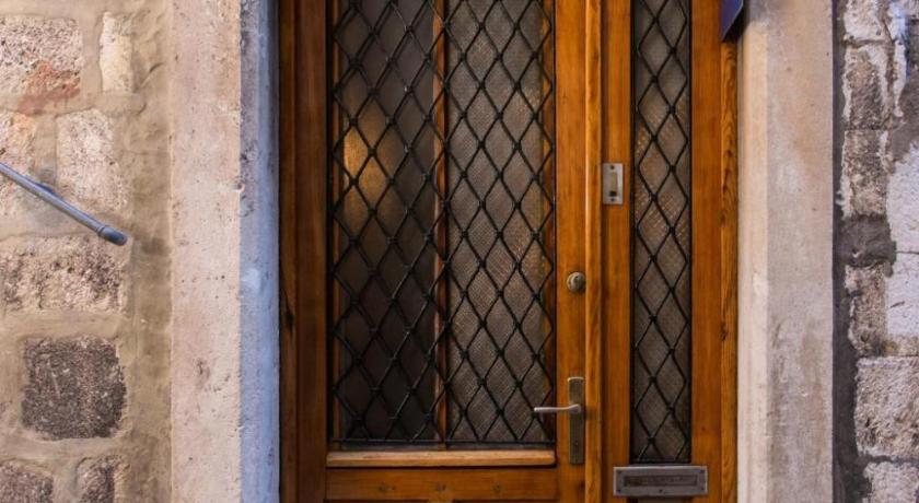 Rooms Fausta Old Town photo
