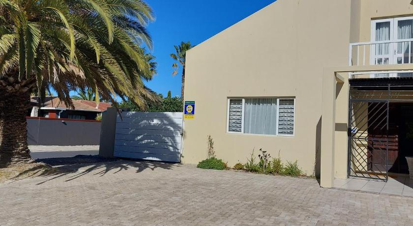 Shalom Self Catering - image 3
