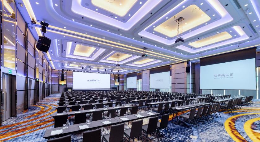 芭堤雅 Grande Centre Point Space Pattaya 5星级 酒店 大堂