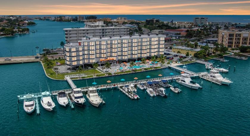 FUSION Resort Two Bedroom Suites — Hotel in Treasure Island (FL)