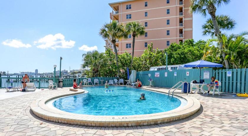 404 Dockside photo