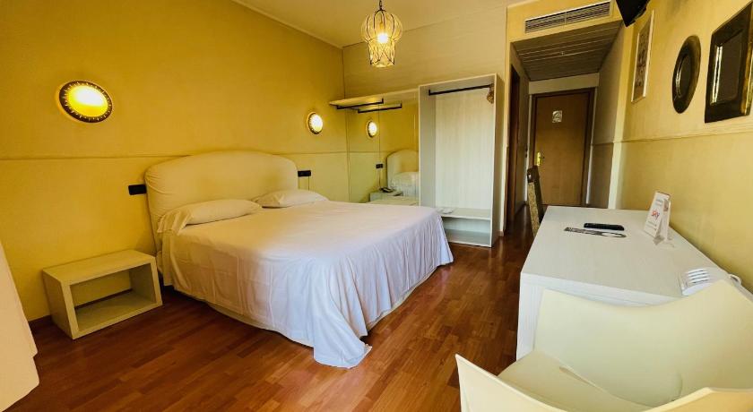 Orzi Hotel