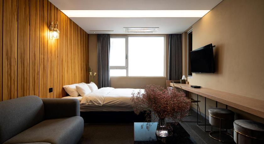 Image of Suite 0
