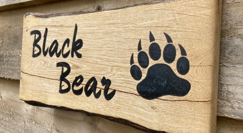 Highland Bear Lodge & Luxury Bear Huts photo