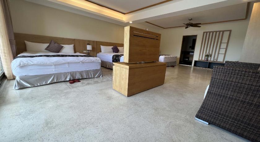 Image of Family Room with Sea View 5