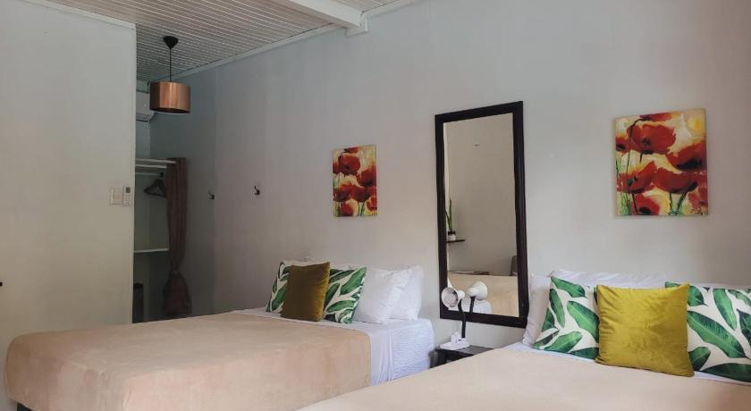 Lizard King Hotel & Suites photo