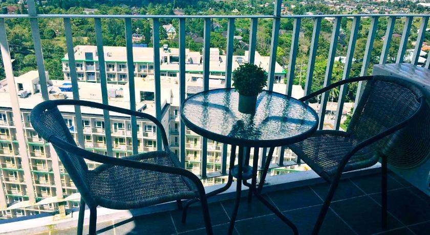 Trio's Tagaytay Staycation "Belldanndy" Sunset View With Balcony photo