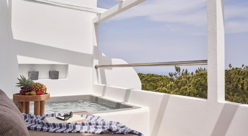 Loizos Apartments - image 5