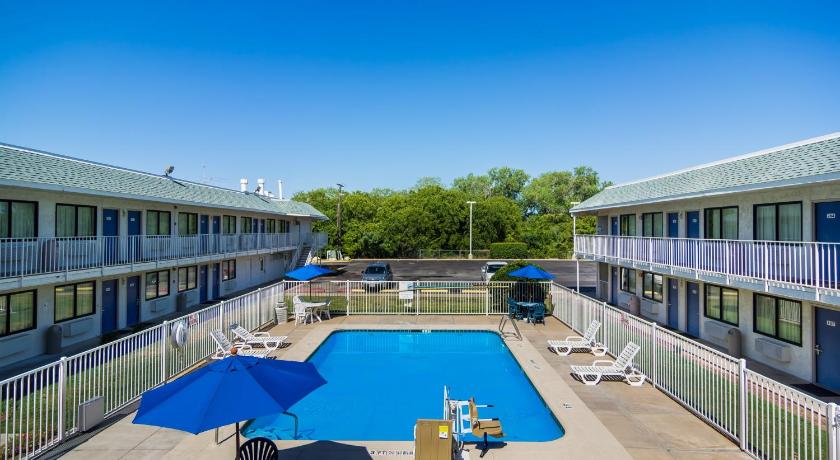 Motel 6-Bellmead, TX - Waco