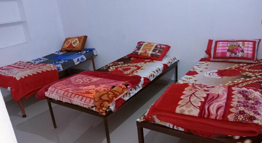 Image of Single Bed in Female Dormitory Room 0