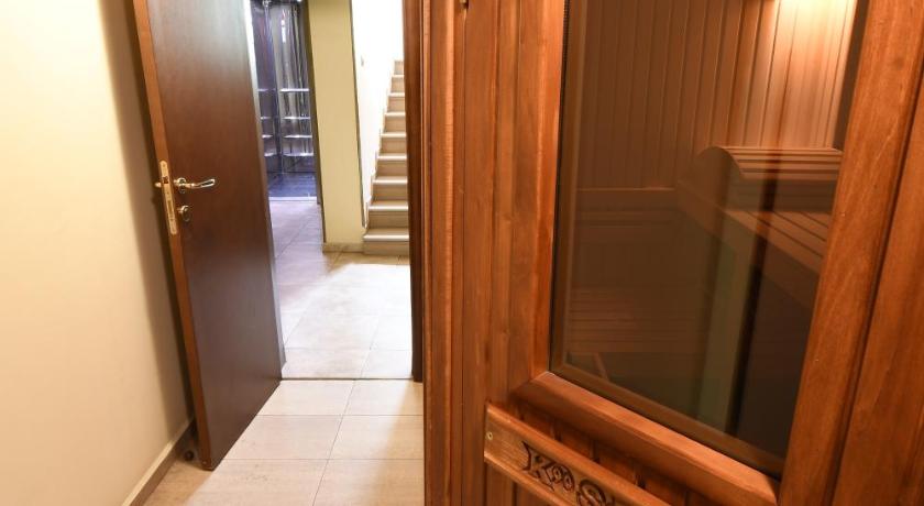 Hotel Rai photo