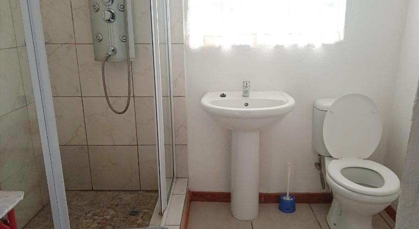 Rheola's Guest Cottage photo